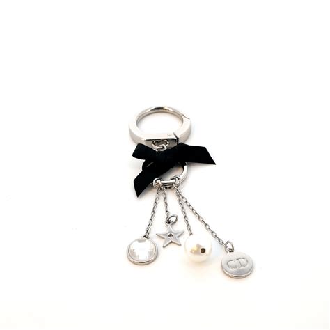 faux porte clefs dior